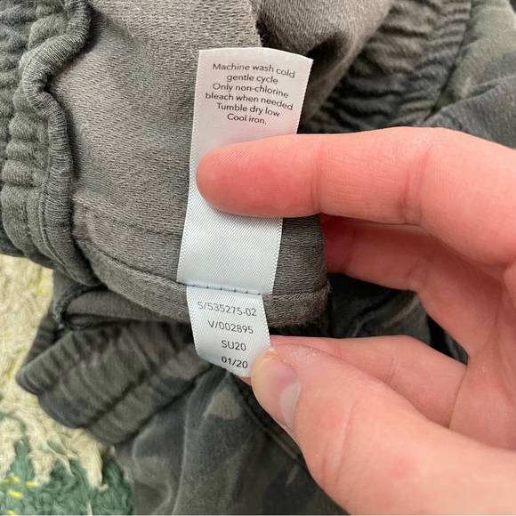 Athleta Camo Farallon Jogger Black Olive Camo - Picture 6 of 7